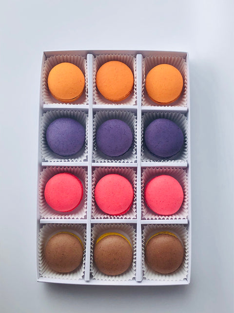12 Piece Macaron Box